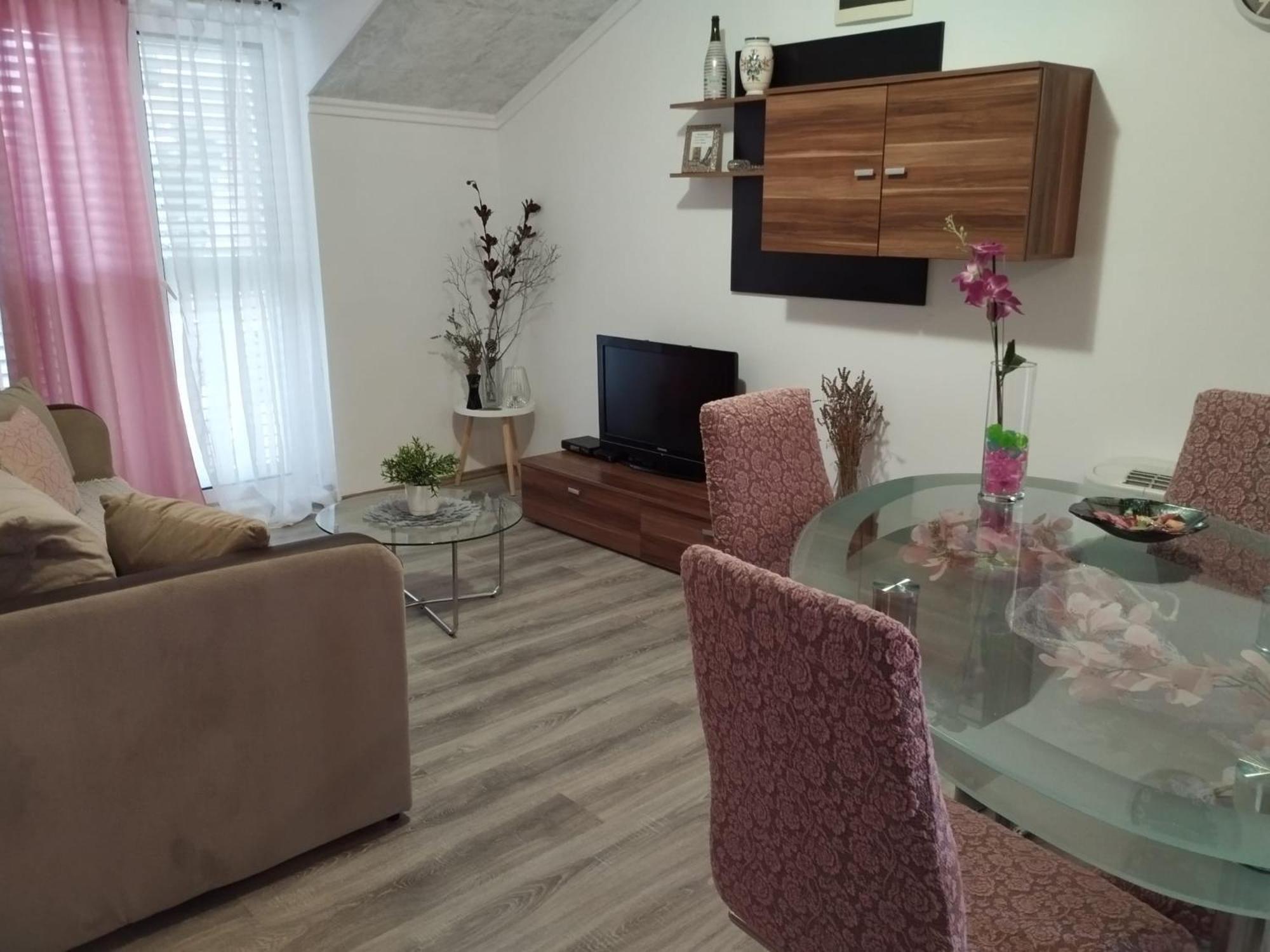 Apartments Rustika Toscana Vodice Exterior photo